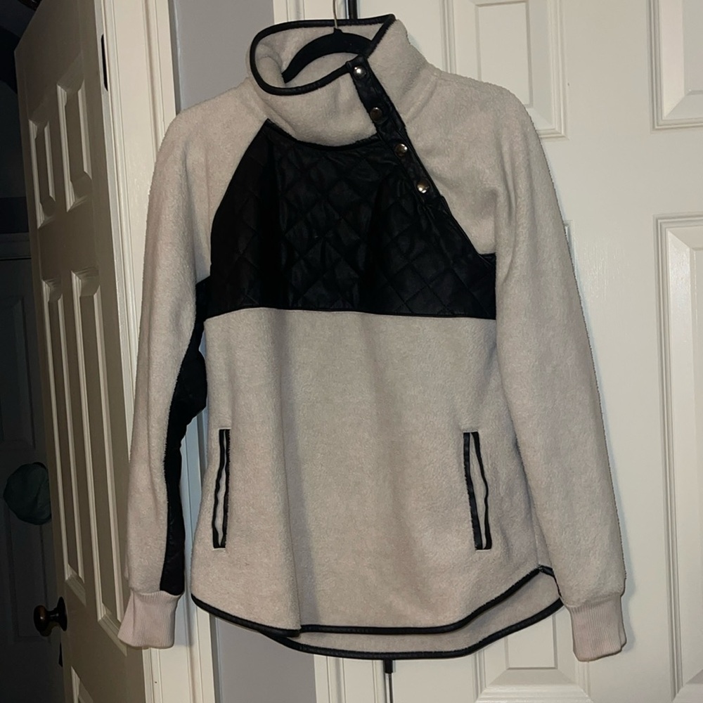 Abercrombie & Fitch Oversize fleece pullover with black “leather” detail